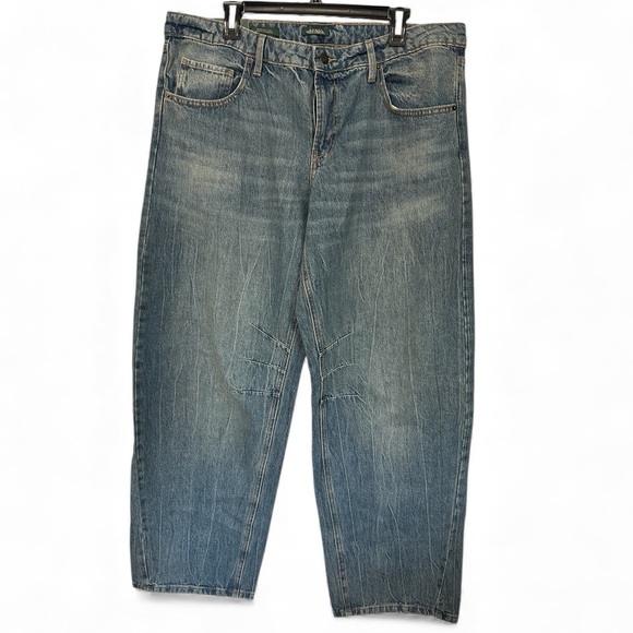 wild fable Denim - Wild Fable Women’s Mid-Rise Barrel Classic Denim Light Wash Modern Jeans Sz 14